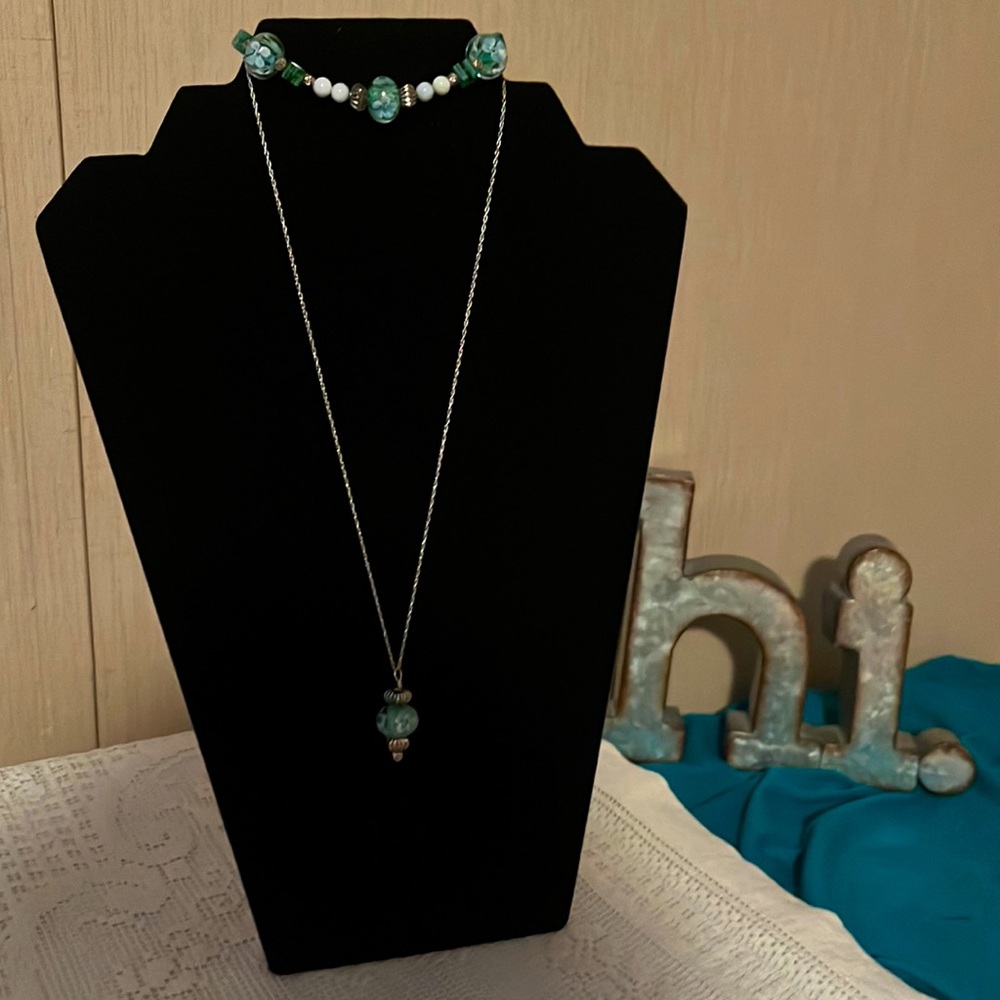 Beautiful necklace & matching bracelet, silver & aqua.